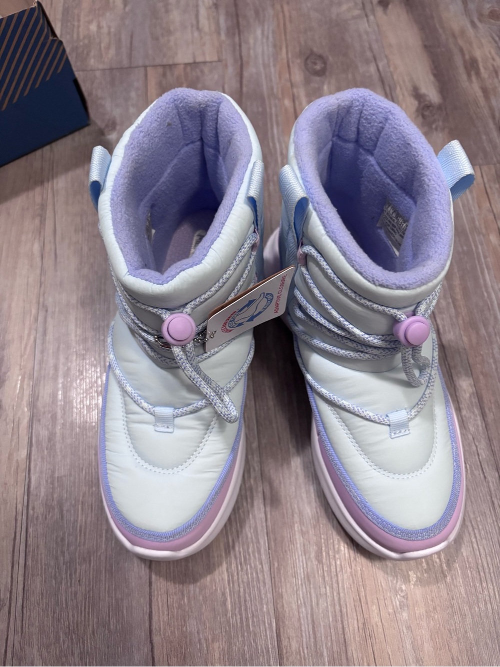 Girls Lightweight Winter Boots in Lavender and White